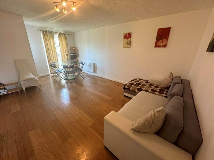 2 Bedroom Apartment To Rent In Clarence Close, New Barnet, Hertfordshire, EN4