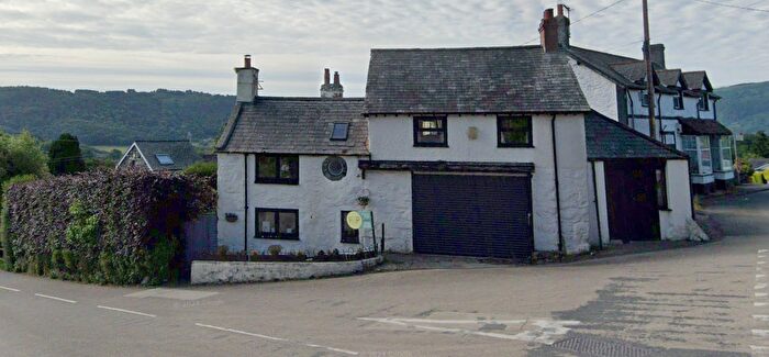 4 Bedroom Detached House For Sale In Tyn-Y-Groes, Conwy, LL32