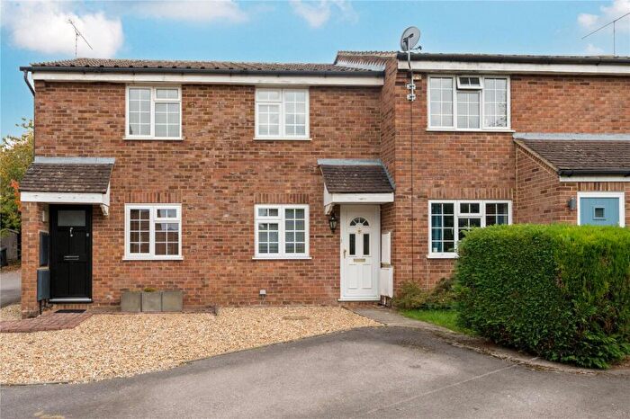 2 Bedroom Terraced House For Sale In Field End, Farnham, Surrey, GU9