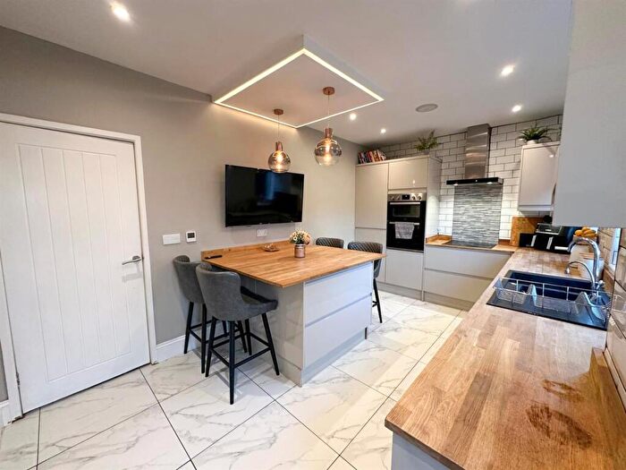 3 Bedroom Terraced House For Sale In Daisy Hill, Silsden, BD20