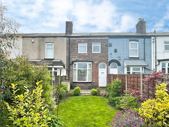 3 Bedroom Terraced House For Sale In Bank Top View, Bolton, BL4