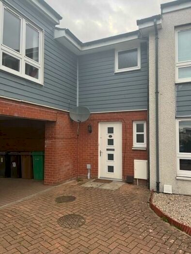 3 Bedroom End Of Terrace House To Rent In Norway Gardens, Dunfermline, Fife, KY11