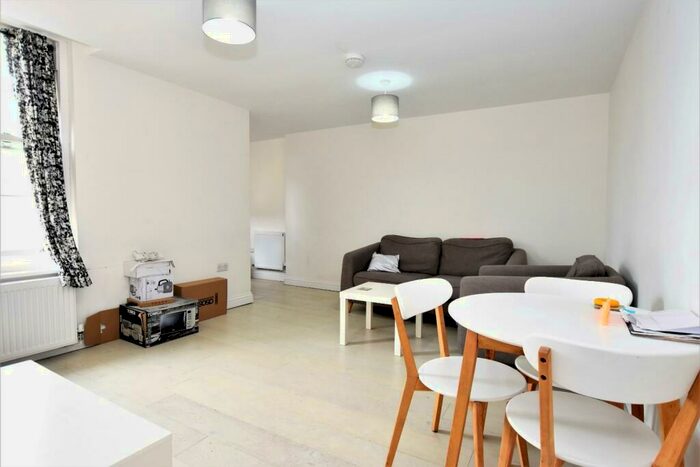 2 Bedroom Flat To Rent In Winchcombe Street, Cheltenham, GL52