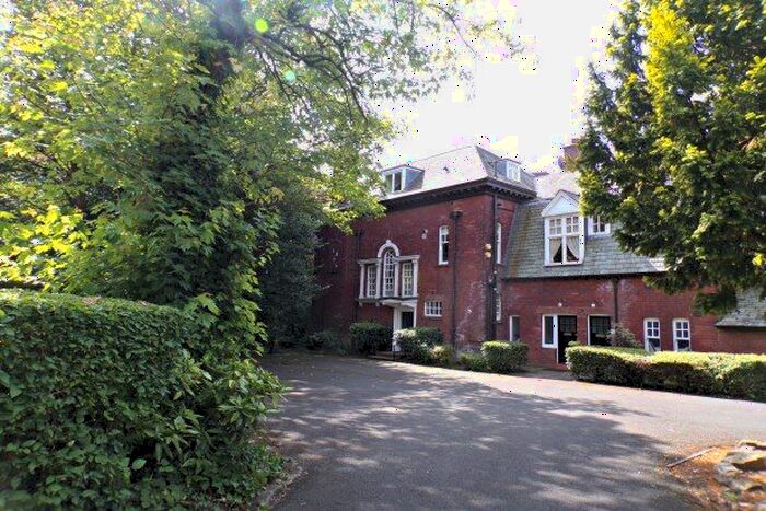 2 Bedroom Flat To Rent In Jesmond Park West, Newcastle Upon Tyne, NE7