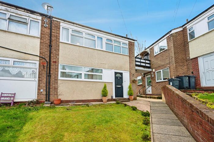 3 Bedroom Semi Detached House For Sale In Marlcliff Grove, Birmingham, B13