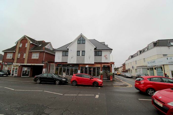 1 Bedroom Flat To Rent In Perfectly Located Modern One Bedroom Flat In Winton - &#; Per Month, BH9