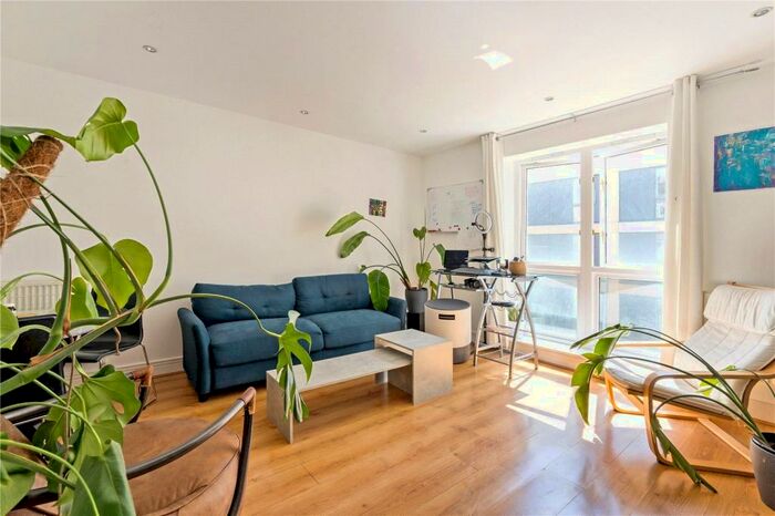 1 Bedroom Apartment To Rent In Seward Street, London, EC1V