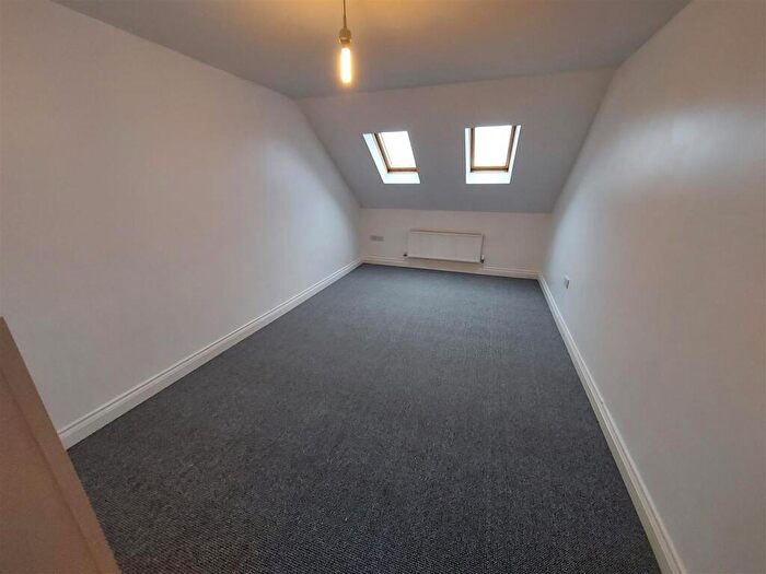 2 Bedroom Apartment To Rent In Downend Road, Kingswood, Bristol, BS15