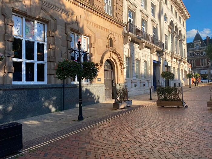 2 Bedroom Flat To Rent In Every Street, Leicester, LE1