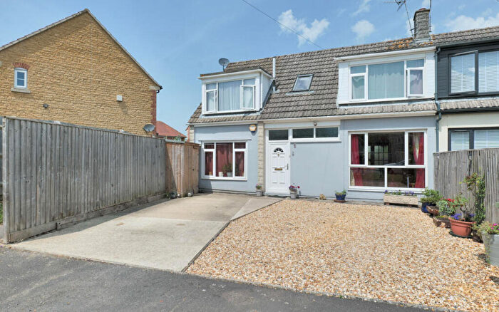 4 Bedroom Semi-Detached House For Sale In Newleaze Park, Melksham, SN12