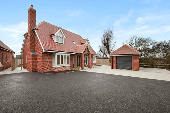 3 Bedroom Chalet For Sale In Frinton Road, Thorpe-Le-Soken, Clacton-On-Sea, CO16