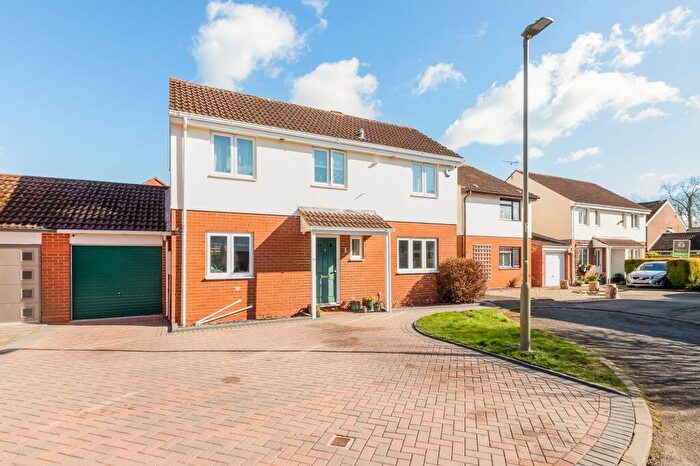 3 Bedroom Detached House For Sale In Curtis Avenue, Abingdon, OX14