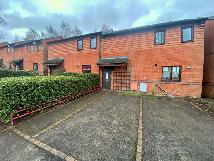 2 Bedroom Semi-Detached House To Rent In North Gate, Nottingham, NG7