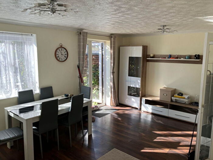 3 Bedroom Terraced House For Sale In Porlock Road, Southampton, SO16