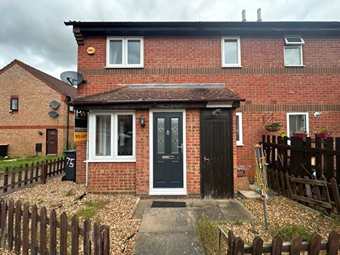 1 Bedroom Cluster House To Rent In Poppyfields, Bedford, MK41
