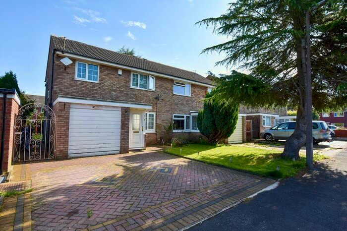 3 Bedroom Semi-Detached House To Rent In Little Brook Road, Sale, M33