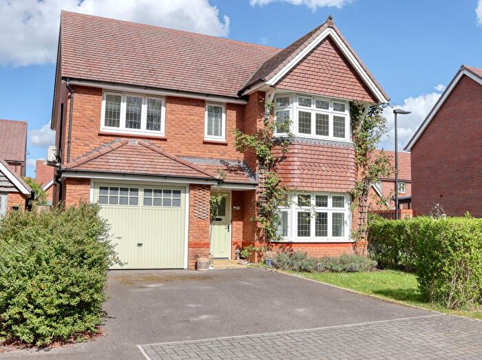 4 Bedroom Detached House To Rent In Coate, Swindon, SN3