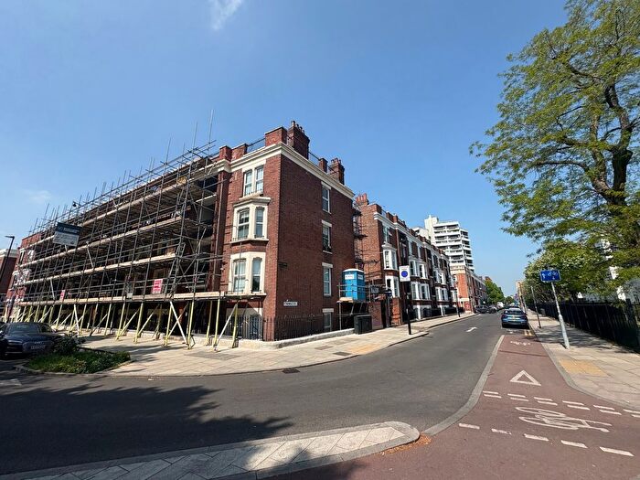 1 Bedroom Flat To Rent In Temple Street, London, E2