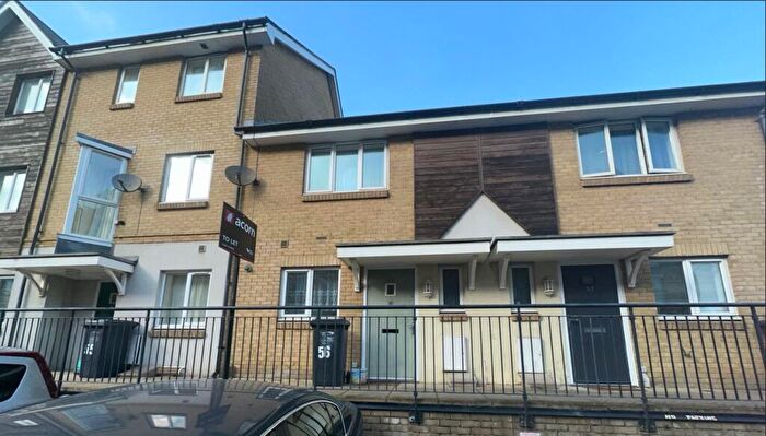 2 Bedroom Terraced House To Rent In Robinson Way Northfleet, DA11