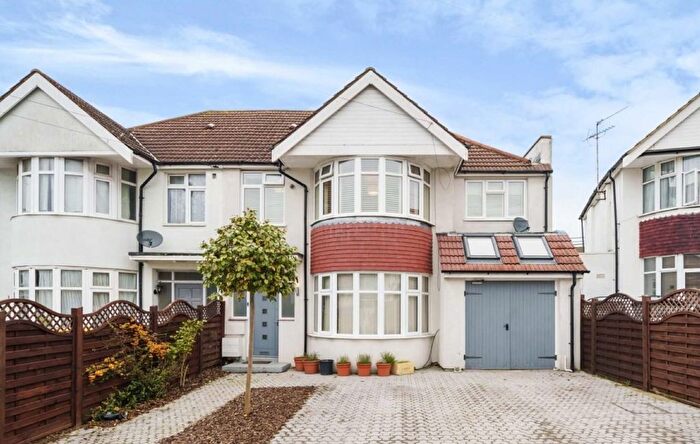 5 Bedroom Semi-Detached House To Rent In Barford Close, London, NW4