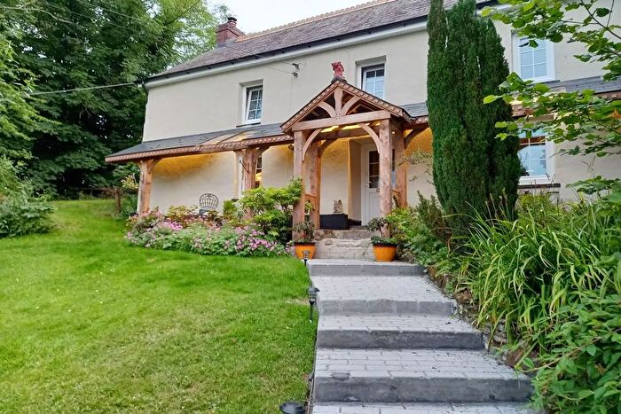 4 Bedroom Farmhouse For Sale In Pensarn Farm, Cwrtnewydd, Llanybydder, Ceredigion, SA40