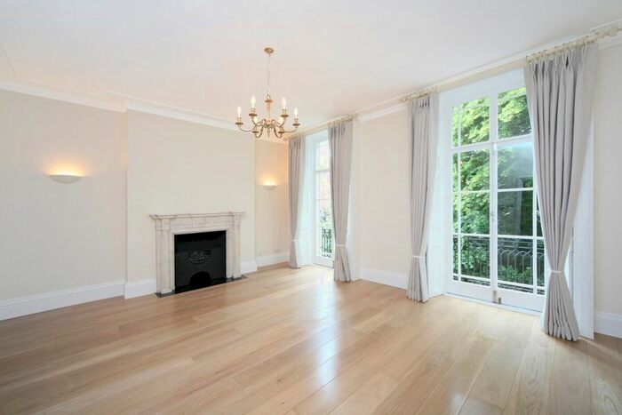 6 Bedroom Terraced House To Rent In Brompton Square, London, SW3