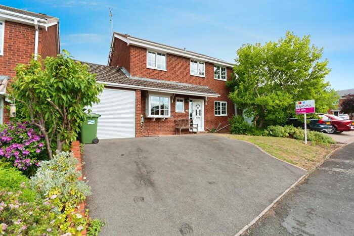 4 Bedroom Detached House For Sale In Radway Close, Churchhill North, Redditch, B98
