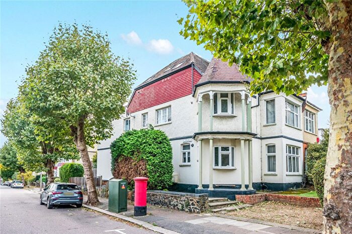 Studio For Sale In Broomfield Lane, Palmers Green, London, N13