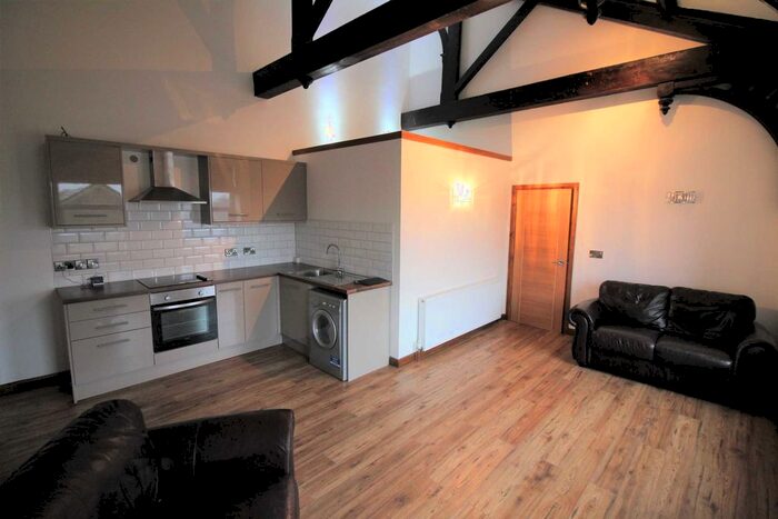 1 Bedroom Flat To Rent In Holmfirth Road, Meltham, HD9