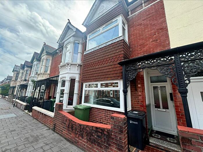 4 Bedroom House To Rent In Winter Road, Southsea, PO4