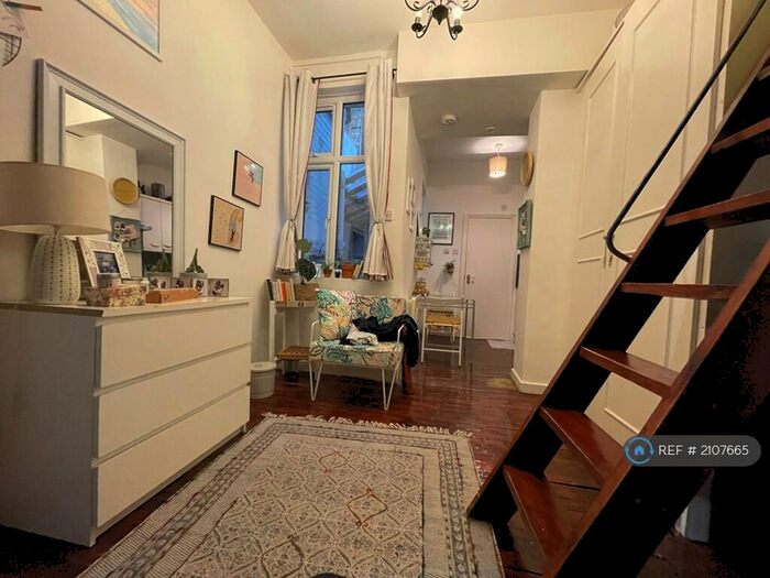 1 Bedroom Flat To Rent In Camden High Street, London, NW1