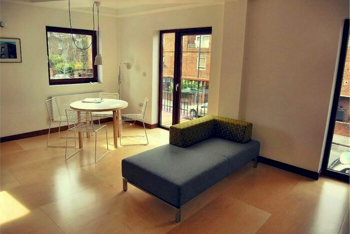 1 Bedroom Flat To Rent In Pomeroy Street, New Cross, SE14