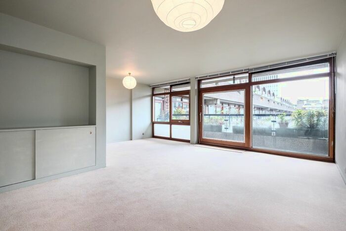 2 Bedroom Flat To Rent In Barbican, London, EC2Y