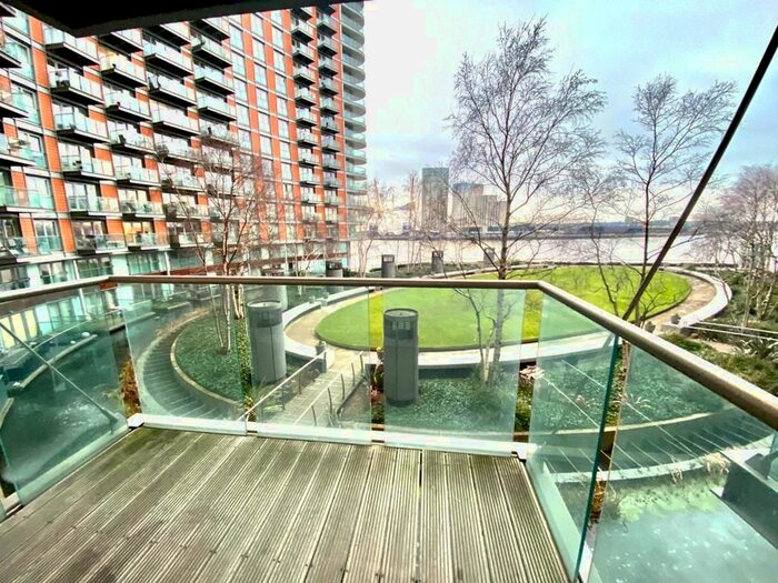 Studio To Rent In Fairmont Avenue, London, E14