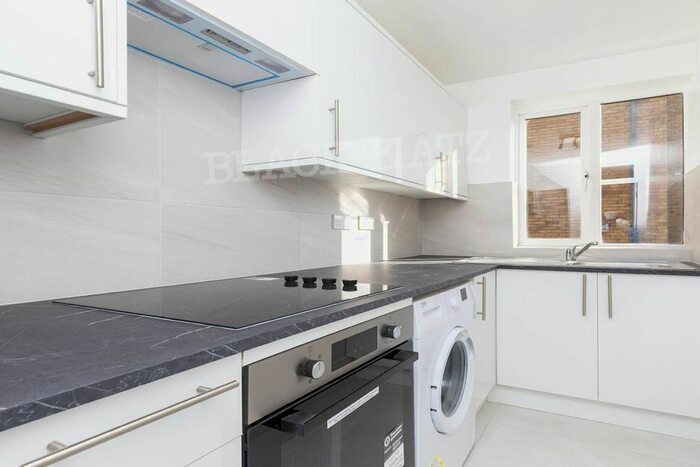 1 Bedroom Flat To Rent In Oakleigh Road South, London, N11