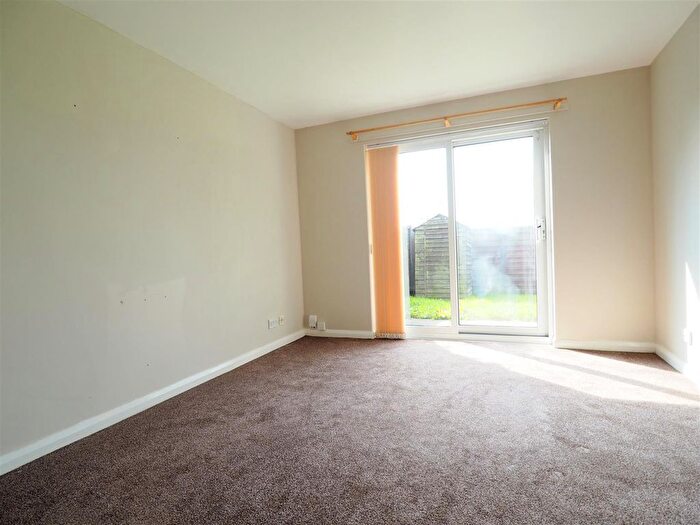 1 Bedroom Semi-detached House For Sale In New Street, Kirkby-In-Ashfield, Nottingham, NG17