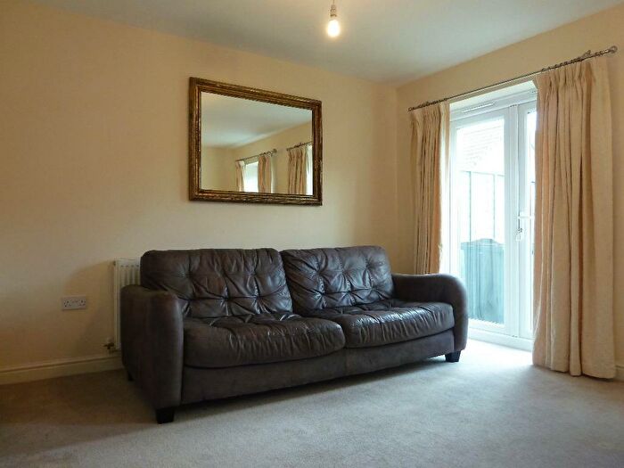 2 Bedroom Terraced House To Rent In Nightingale Close, Edgbaston, Birmingham, B15