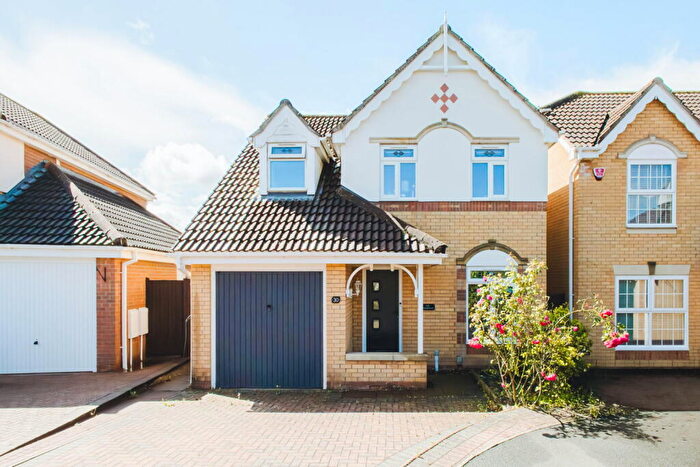 3 Bedroom Detached House For Sale In Longfellow Close, St.Andrews Ride, Swindon, SN25