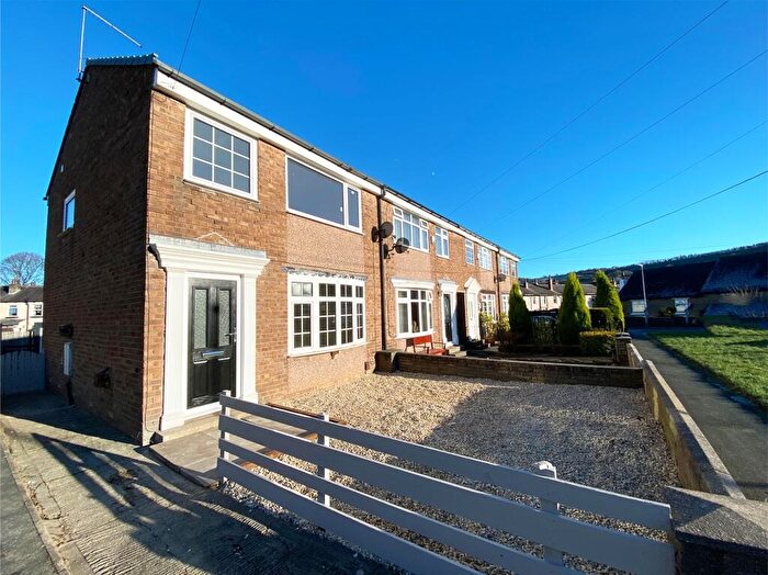 3 Bedroom End Of Terrace House To Rent In Bowood Road, Elland, HX5