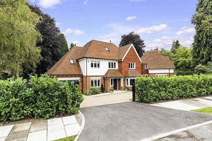 5 Bedroom Detached House To Rent In Russell Close, Walton On The Hill, Tadworth, KT20