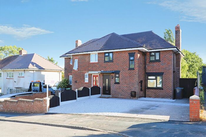 3 Bedroom Semi-Detached House For Sale In Godson Crescent, Kidderminster, DY11