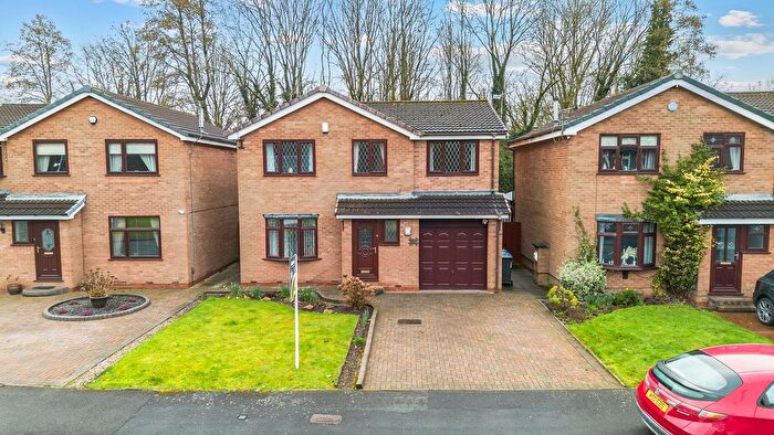 4 Bedroom Detached House For Sale In St. Andrews Close, Fearnhead, WA2