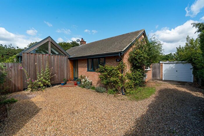 2 Bedroom Detached Bungalow For Sale In Meadow Rise Close, Norwich, NR2