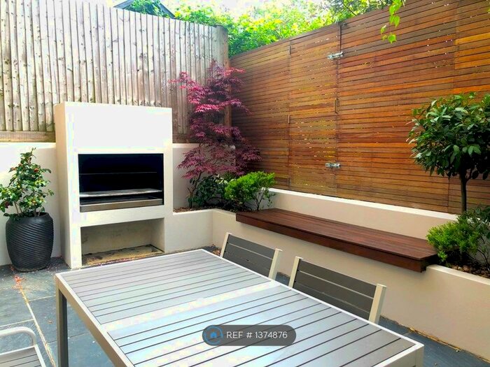 2 Bedroom Flat To Rent In Blenheim Grove, London, SE15