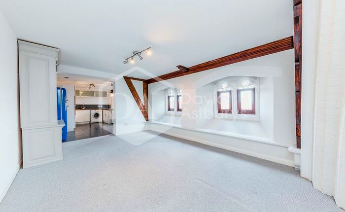 2 Bedroom Flat To Rent In Mayfield Road, Crouch End, London, N8