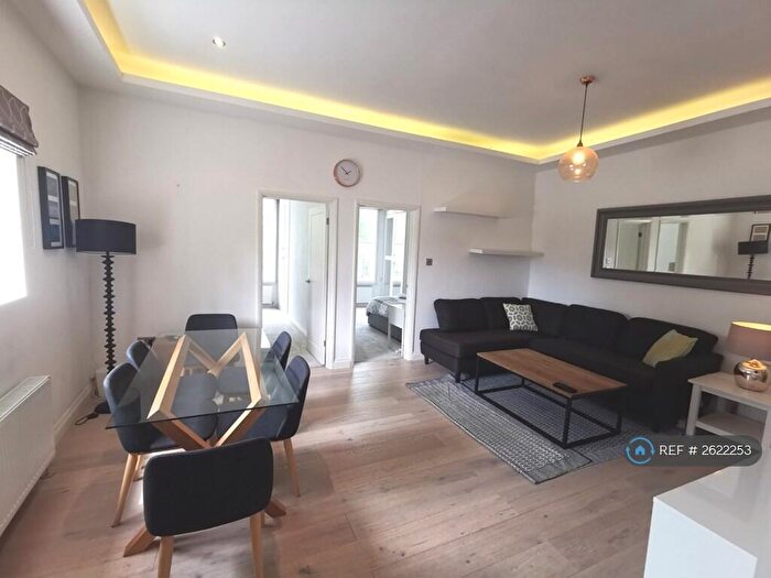2 Bedroom Flat To Rent In Sussex Way, London, N7