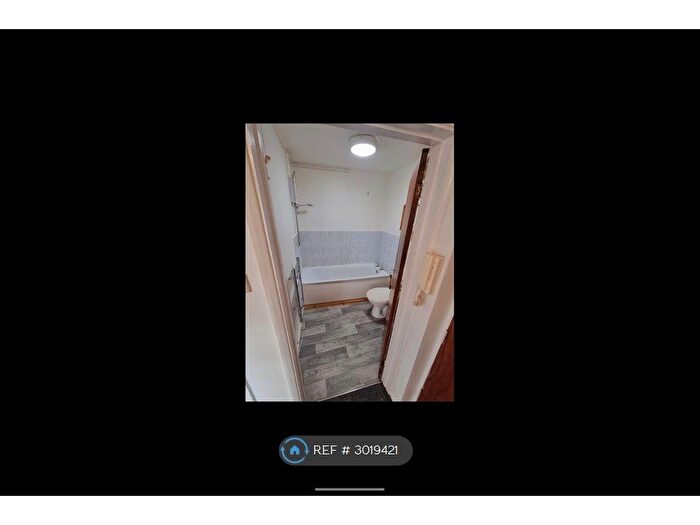 2 Bedroom Flat To Rent In Malzeard Road, Luton, LU3