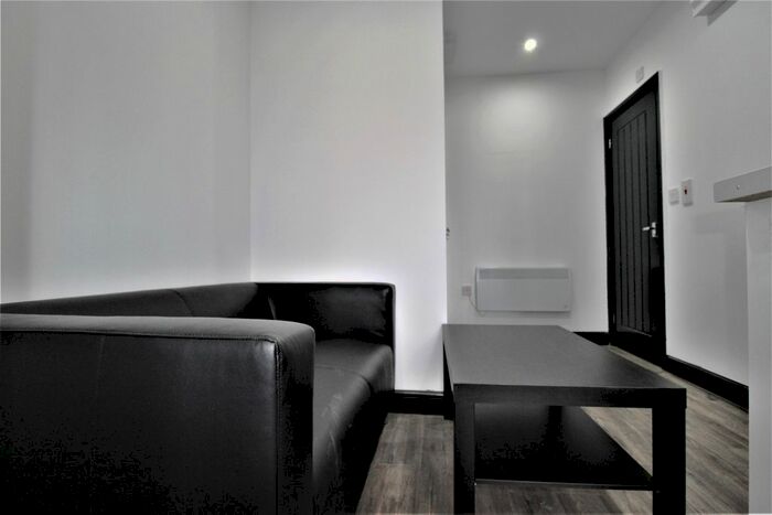 1 Bedroom Flat To Rent In Burnsall Road, Coventry, CV5