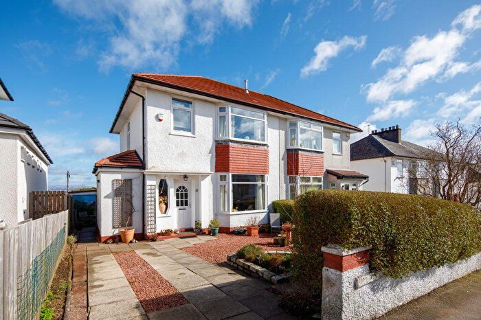 3 Bedroom Semi-Detached House For Sale In Woodbank Crescent, Clarkston, G76