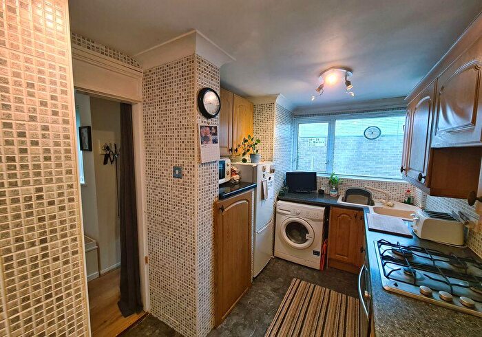 3 Bedroom End Of Terrace House For Sale In St Martins Close, Lordshill, SO16